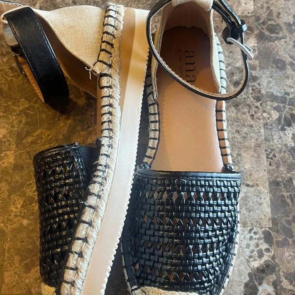 NWT Ana Women's New Approach black woven sandal beige sole black stitching  5.5